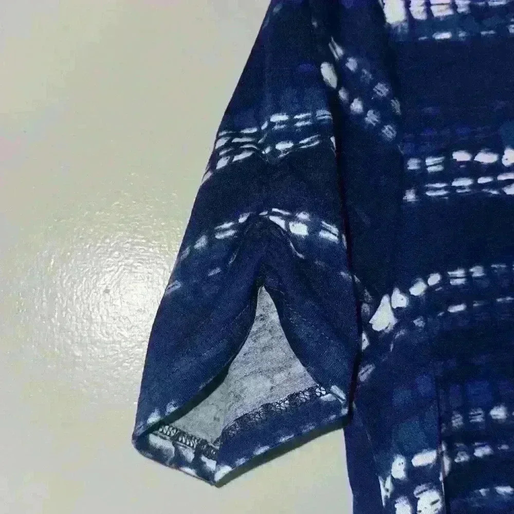 LuLaRoe Simply Comfortable NWT XS Navy Blue & White Top, Scoop Neck, Shortsleeve - Picture 4 of 4